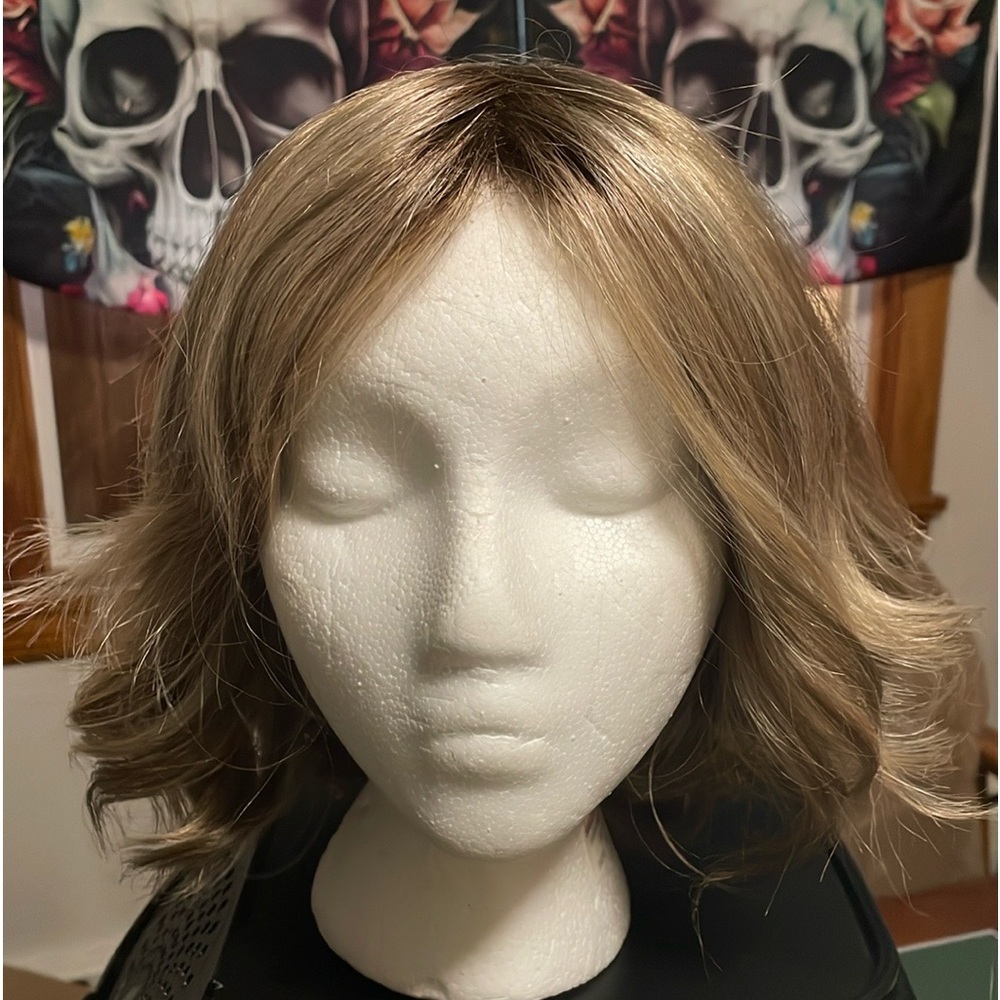 Cysterwigs synthetic wig.